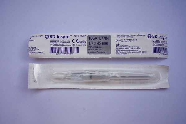 BD Insyte 16 gauge Catheter